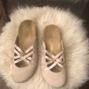Vionic slip ons / mules